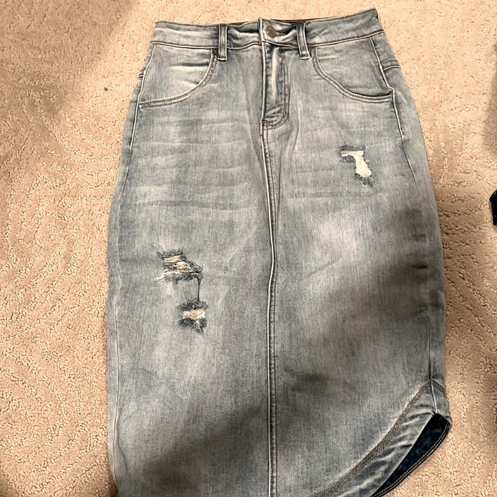 Denim skirt